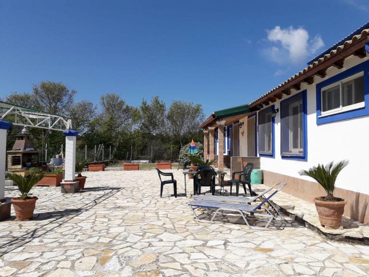 Villa Facen Gardeládes Exterior photo